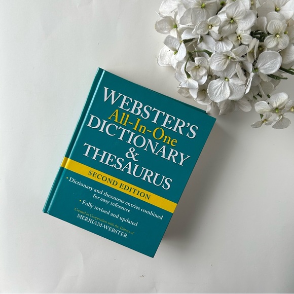 WEBSTER'S All-In-One DICTIONARY THESAURUS SECOND EDITION - Picture 7 of 7